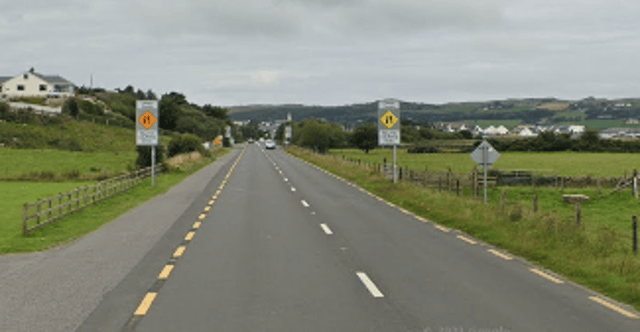 The N56 Portnablagh - Dunfanaghy connecting the locations which are approximately 3km apart
