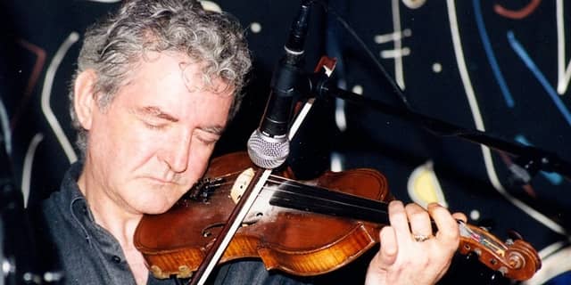 Legendary fiddler Tommy Peoples