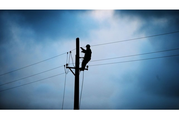 Thousands of homes without power as Storm Arwen brings 115km/h gusts to ...