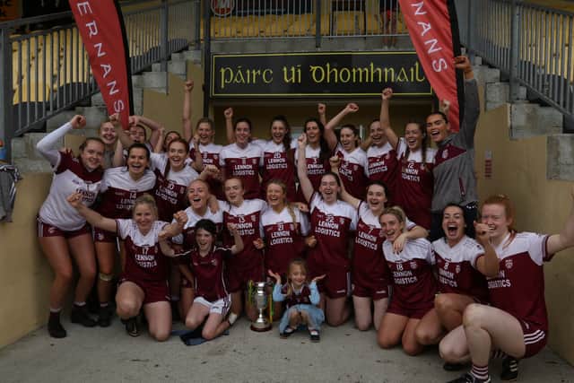 Roisin McCafferty, Geraldine McLaughlin, Roisin Friel and Jodie McFadden all scored for Termon, while Glenfin’s Karen Guthrie, Yvonne Bonner and Gemma Glackin all put over too, with Katie Long the unfortunate party whose effort fell short with her side’s second kick. Ciara McGarvey of Termon, then, put it between the posts to win a seventh senior crown for Termon.