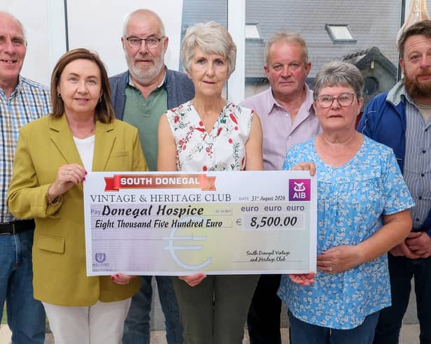 Members from the South Donegal Vintage and Heritage Club - Loraine McGarrigle, Club Secretary, together with members Thomas Loughlin, Thomas Patterson, Micéal McGarrigle, Margaret Patterson, and Pauric Duignan present a cheque for €8,500.00 to Jacinta Kelly, Care of Donegal Hospice.