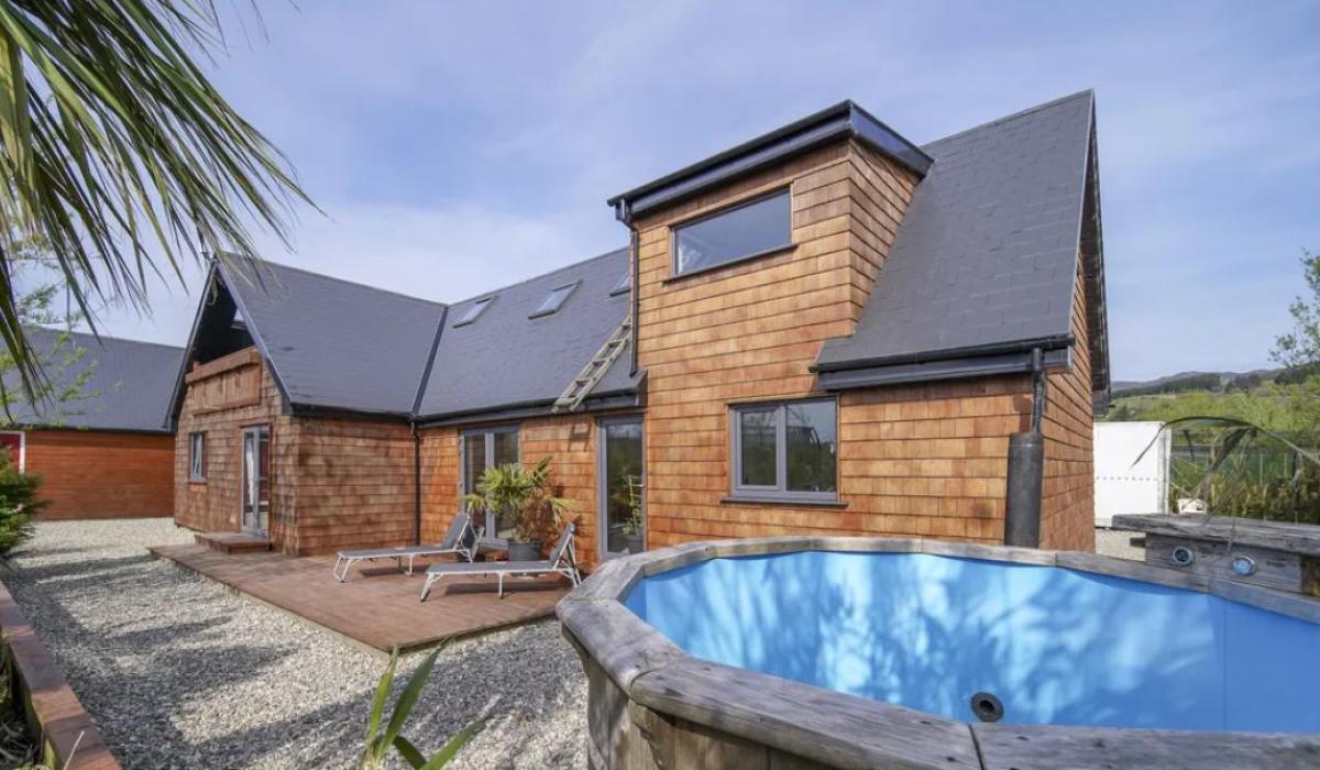 Home with stables, dog kennel and aviaries for sale Page 1 of 10 Donegal Live