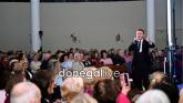 Concert by country star raises &euro;6,500 for renowned Donegal church