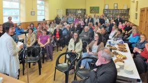 Plaque unveiled in memory of Séamus Mac Géidigh, Donegal broadcaster and community activist