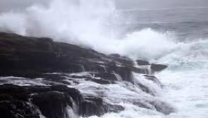 Warning of gusts of up to  110 km/hr overnight for Donegal 