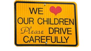 Major safety worries for students getting off bus and crossing busy Donegal road