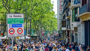 20,000 Irish people on holiday in Spain urged to plan flights home now by Government Minister due to Covid-19
