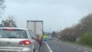 Gardaí begin to clamp down on motorists along Donegal-Derry border in bid to halt the spread of Covid-19