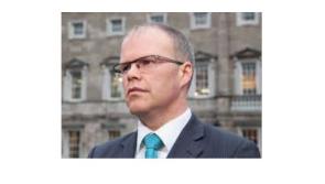  Aontú leader throws supports Donegal mica battle for justice

