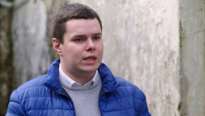 Gortahork's Conor Ó Gallachóir sings his way to victory at Oireachtas na Samhna
