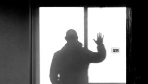 Man spotted peeping in window at the crack of dawn before fleeing
