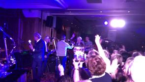WATCH: Country music legend draws huge crowd to Donegal
