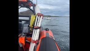 Killybegs Coastguard tow boat with engine failure to Teelin Pier 
