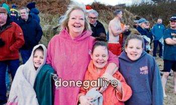 In pictures: New Year&rsquo;s Day swim at&nbsp; Stroove raises funds for Irish Heart Foundation