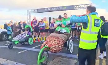 Watch: And they're off! Bundoran 10 race gets underway along stunning route