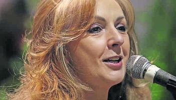 Donegal All Time Greats: Round of 16#5 Fr. James McDyer v Moya Brennan