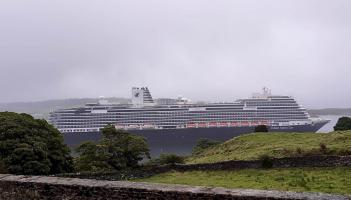 Killybegs port welcomes the ‘largest cruise ship to ever visit’