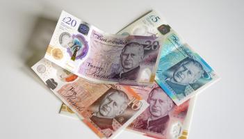 Man sought by gardaí after circulating counterfeit notes in Bundoran