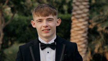 Donegal native shares story of ‘learning to live with cancer at a young age’
