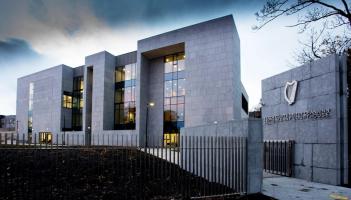 Donegal woman who stole over €3,000 from nieces avoids jail