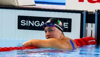 Mona McSharry takes silver in 100m breaststroke at Swimming World Cup