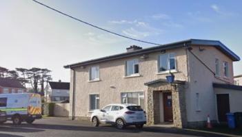 Fire brigade attend scene in Bundoran after vehicles set on fire