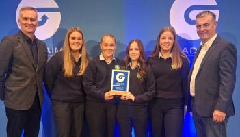 Ghaoth Dobhair pupils win Young Entrepreneur of the Year at Irish language awards