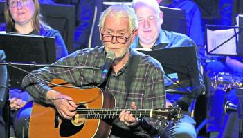 Donegal's 1994 Eurovision winner Charlie McGettigan to hand back winning trophy