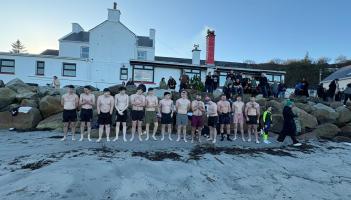 St Stephen's Day swim raises over &euro;2,000 for Arranmore United FC