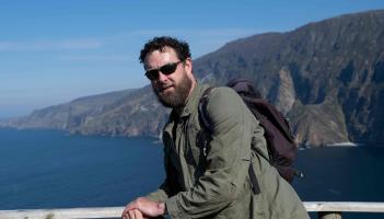Watch: Donegal man to explore Sliabh Liag  cliffs on new TG4 series 