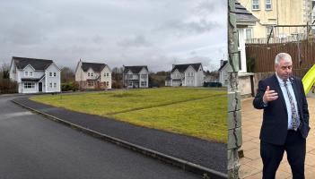 Relocation plan discussed during OPW minister&rsquo;s visit to flood-hit Buncrana estate
