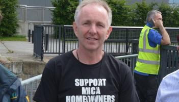 Former mica campaigner swaps dodgy blocks for starting blocks with charity run