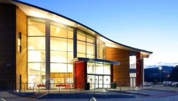 &lsquo;Deplorable&rsquo; condition of tarmac at Letterkenny&rsquo;s Aura Leisure to be addressed