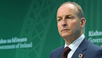 Council to send letter to an Taoiseach for public building inclusion in DCB scheme