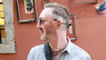 Donegal musician Eoghan Holland returns to live performance after hiatus