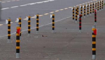 Bollards to be installed as &lsquo;cars are landing between the ramps&rsquo; in Manorcunningham