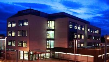 Man attacked twice by a group and hospitalised with &lsquo;serious&rsquo; injuries in Donegal