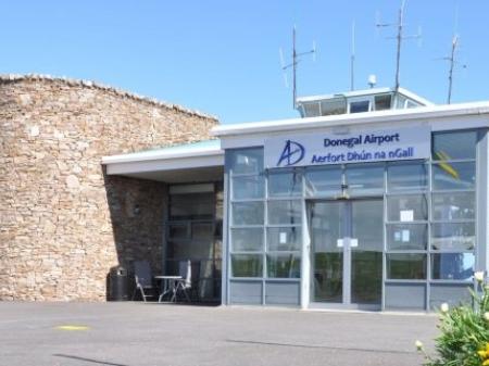 Protest taking place over threatened Donegal-Dublin afternoon flight