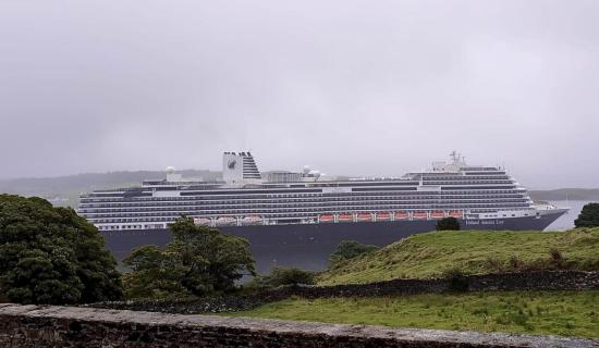 Killybegs port welcomes the &lsquo;largest cruise ship to ever visit&rsquo;