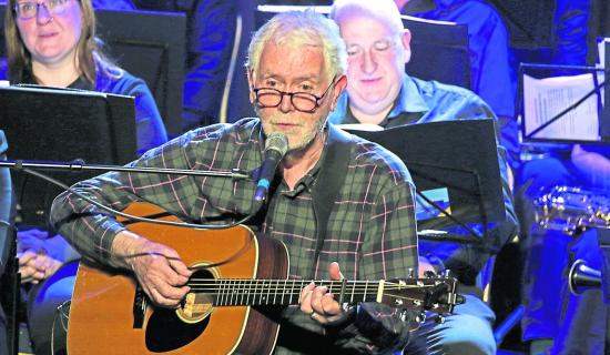 Donegal's 1994 Eurovision winner Charlie McGettigan to hand back winning trophy