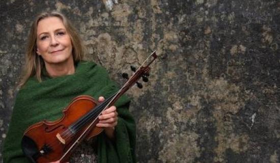 Donegal fiddler Mair&eacute;ad N&iacute; Mhaonaigh to appear on The Late Late Show Trad Special
