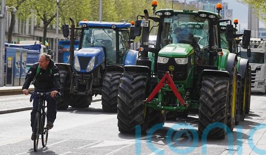 Fuel protesters causing gridlock in Dublin suggest more demonstrations next week