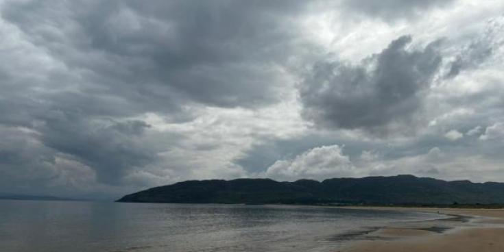 Dull and damp with outbreaks of rain, heavy at times in Donegal this morning