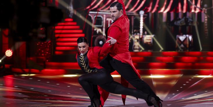 Eric Roberts sails through to Orchestra Week on Dancing with the Stars