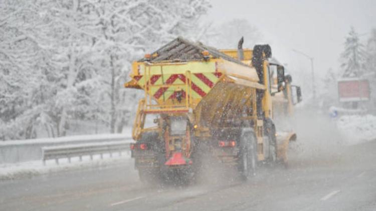 Recent cold snap prompts calls for council to supply more grit across Donegal