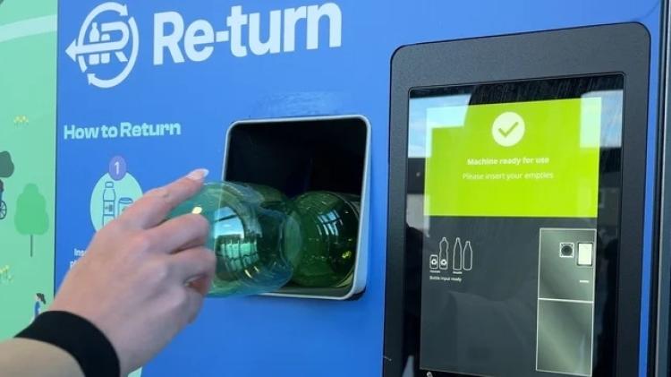 SuperValu, Centra mark two years of Deposit Scheme with 13.1m Donegal returns