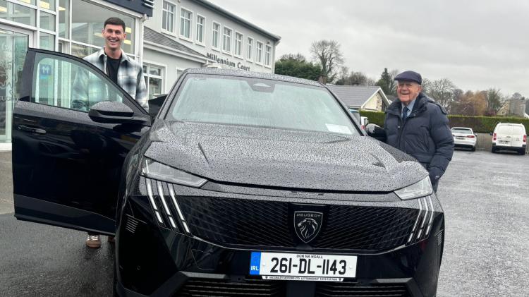 Donegal GAA star&nbsp;Langan takes the wheel of new McGinley Motors&rsquo; Peugeot 3008 Hybrid