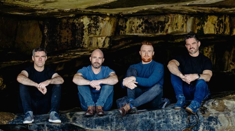 On&oacute;ir to headline Buncrana concert for two families undergoing medical treatment