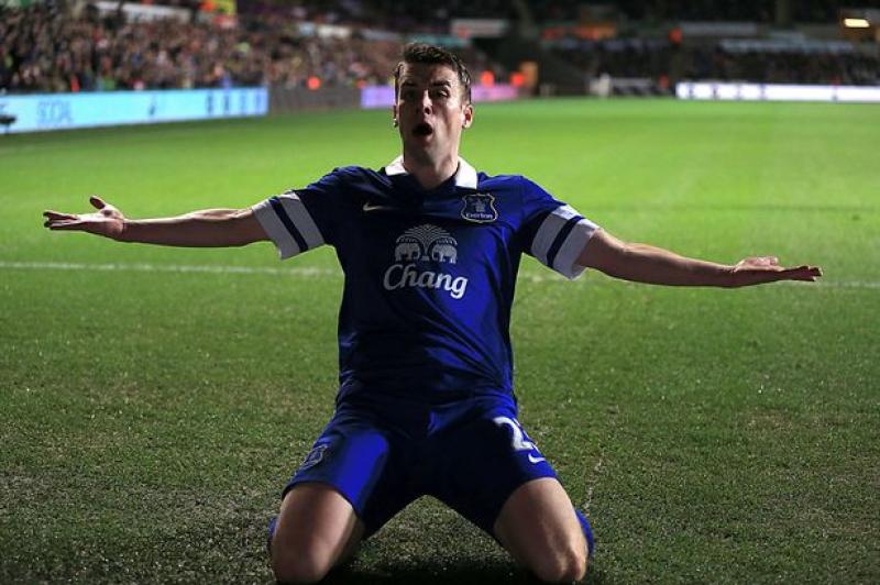 Seamus Coleman nets late equaliser for Everton