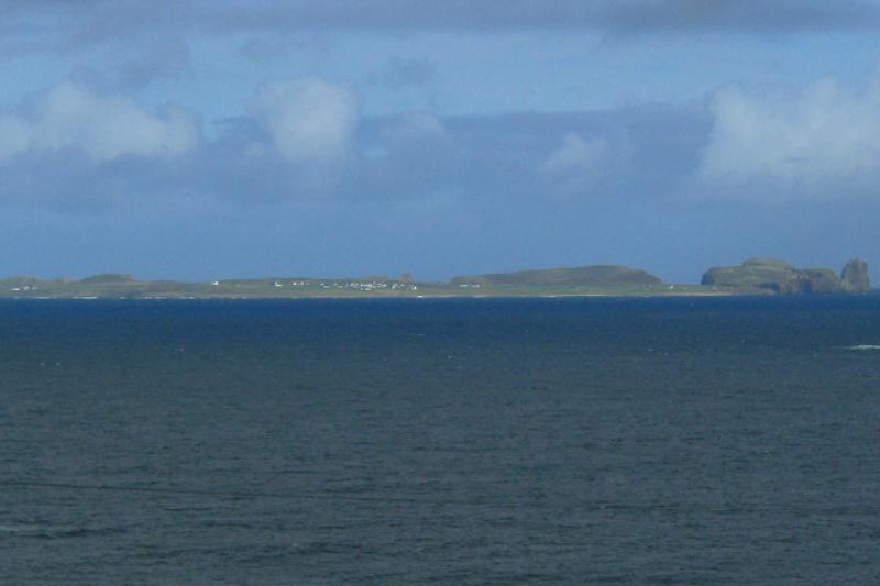BREAKING: Lifeboat responding to incident off Donegal island